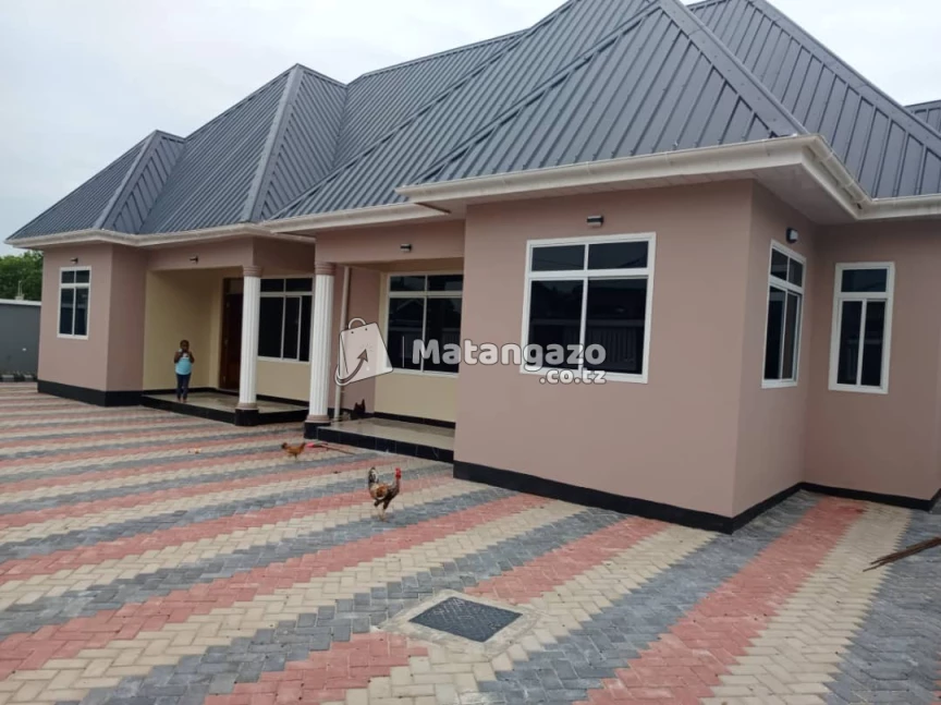 APARTMENTS YENYE VYUMBA VITATU INAPANGISHWA LAKI 5 KWA MWEZI IPO MBWENI OSHENICK