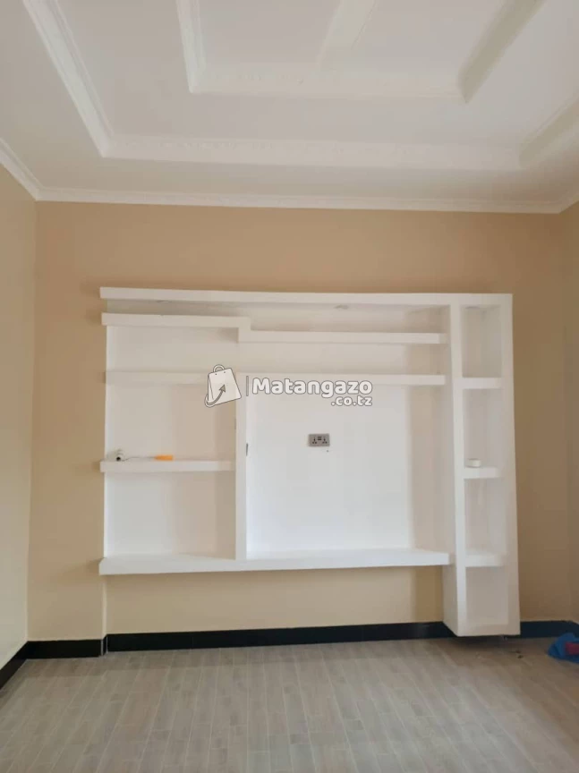 APARTMENTS YENYE VYUMBA VITATU INAPANGISHWA LAKI 5 KWA MWEZI IPO MBWENI OSHENICK