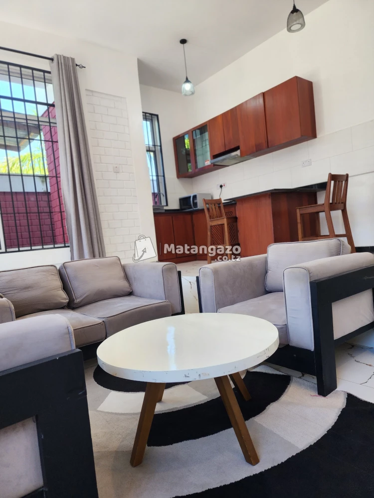 Modern and neat studio apartment for let