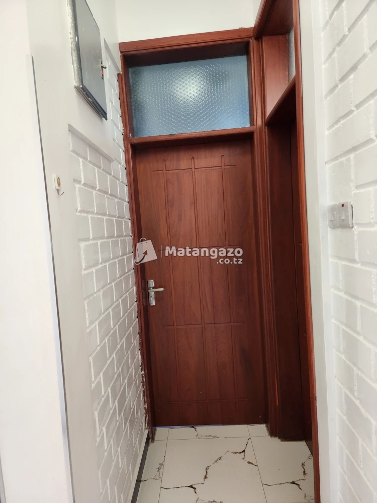 Modern and neat studio apartment for let