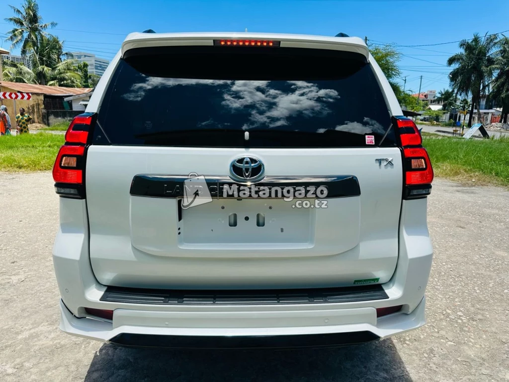Toyota Land cruiser prado 2021 White