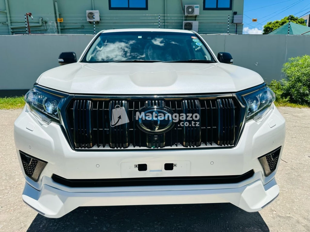 Toyota Land cruiser prado 2021 White
