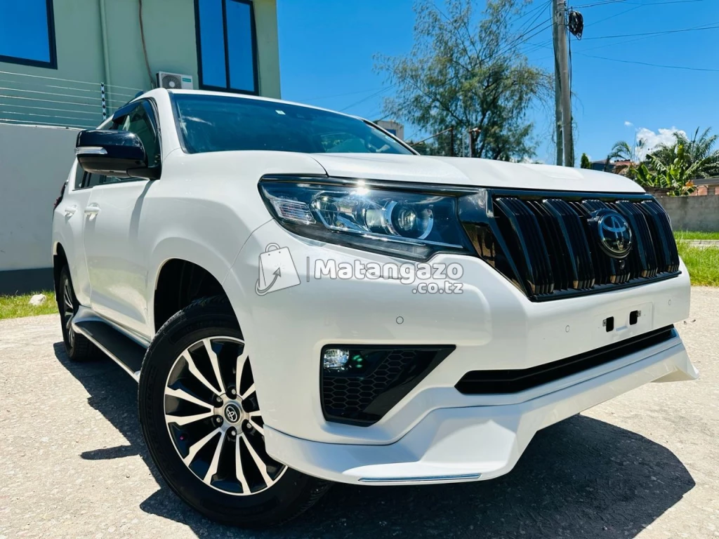 Toyota Land cruiser prado 2021 White
