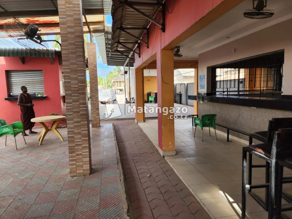Restaurant/pub