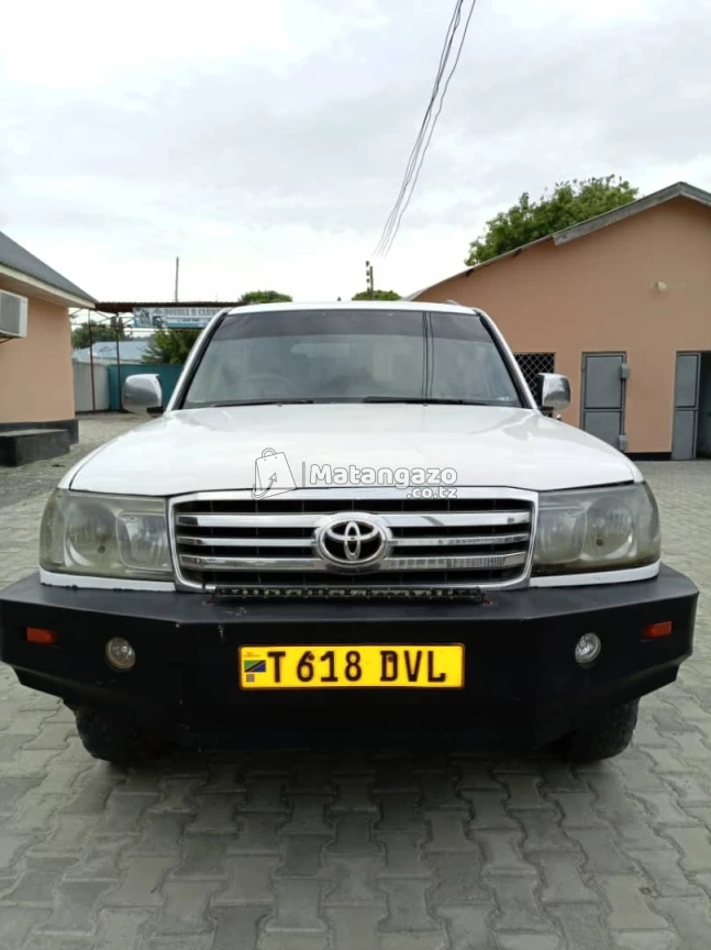 Toyota cruiser 2007 White