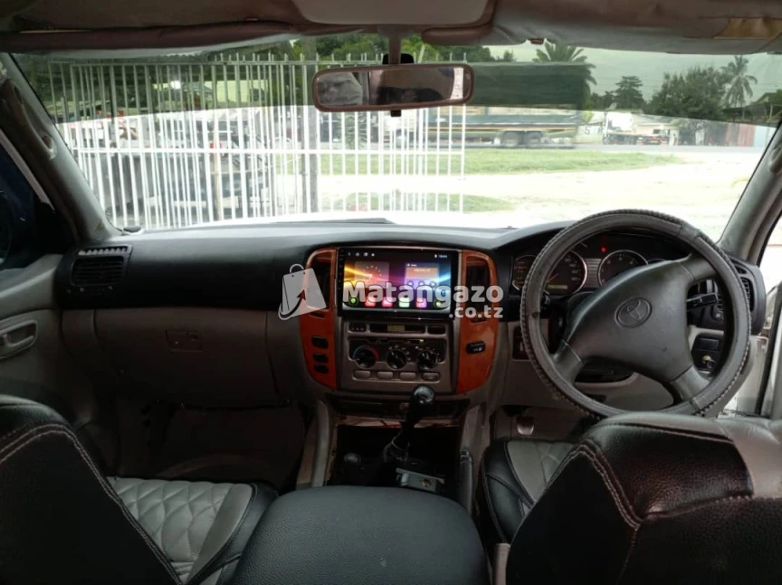 Toyota cruiser 2007 White
