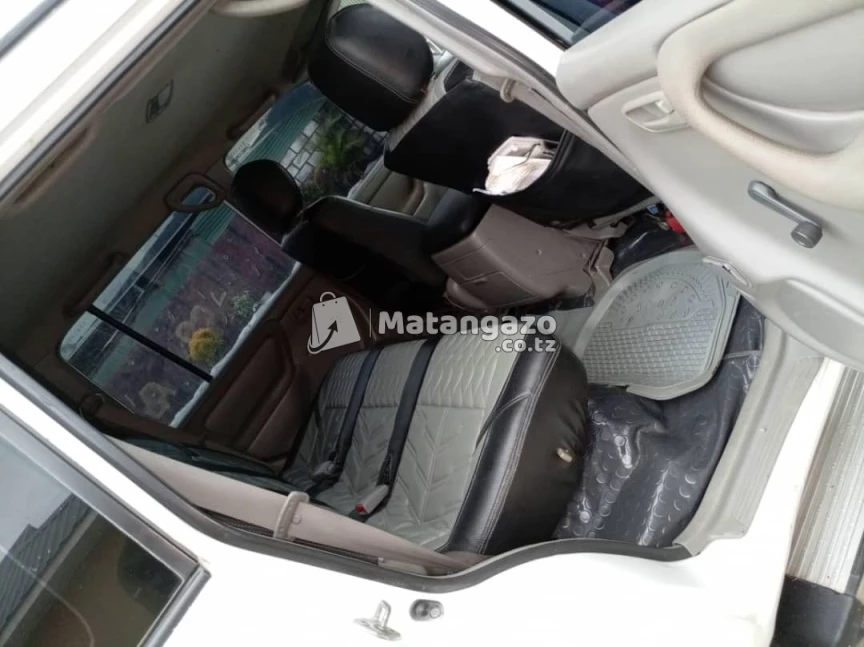 Toyota cruiser 2007 White