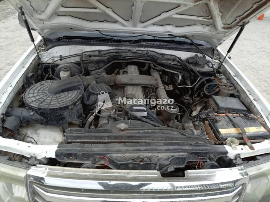 Toyota cruiser 2007 White