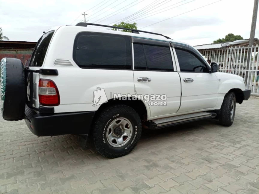 Toyota cruiser 2007 White