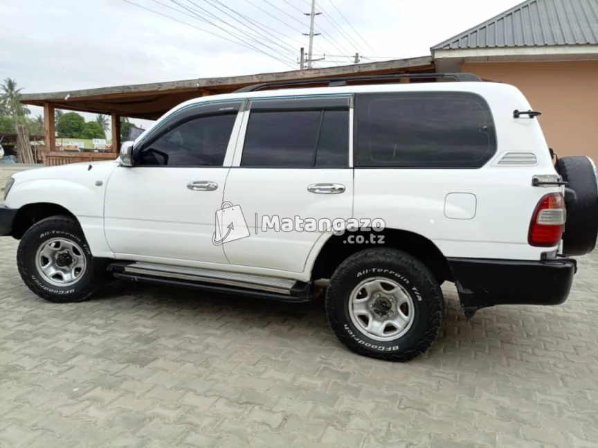 Toyota cruiser 2007 White