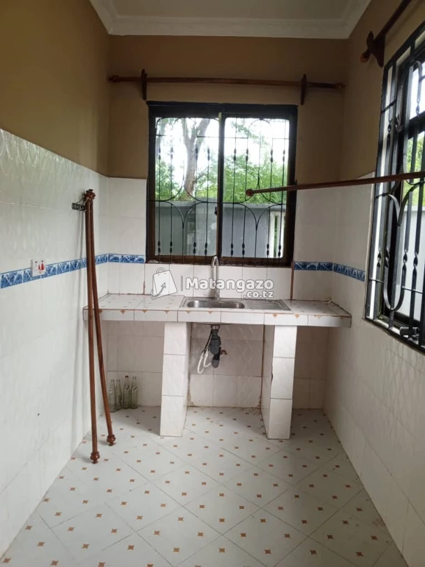APARTMENTS YENYE VYUMBA VIWILI INAPANGISHWA LAKI 4 KWA MWEZI IPO UNUNIO BEACH
