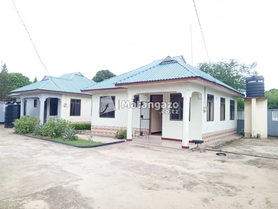 APARTMENTS YENYE VYUMBA VIWILI INAPANGISHWA LAKI 4 KWA MWEZI IPO UNUNIO BEACH