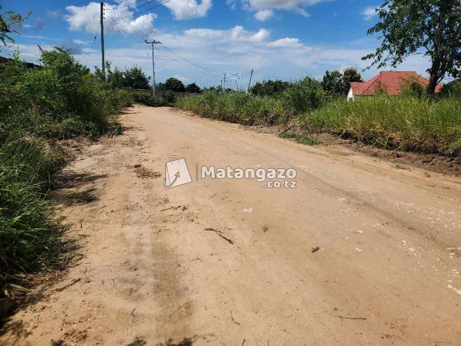 ENEO LENYE UKUBWA WA SQMT 700 LINAUZWA MILIONI 35 LIPO MADALE MBOPO