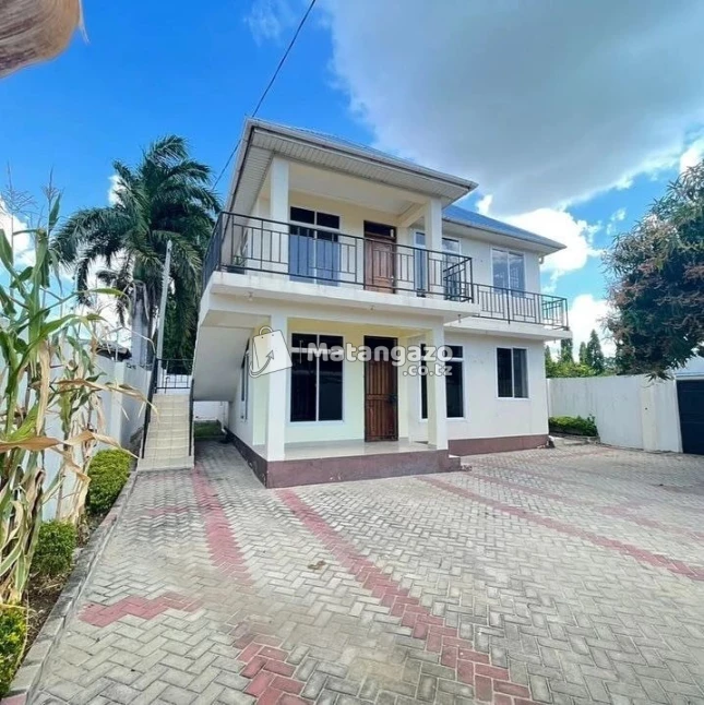 APARTMENTS YENYE VYUMBA VIWILI INAPANGISHWA LAKI 6 KWA MWEZI IPO BAHARI BEACH
