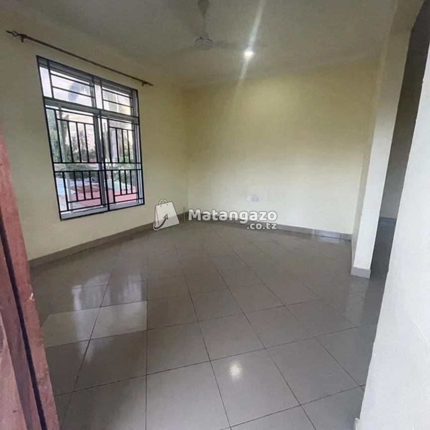 APARTMENTS YENYE VYUMBA VIWILI INAPANGISHWA LAKI 6 KWA MWEZI IPO BAHARI BEACH