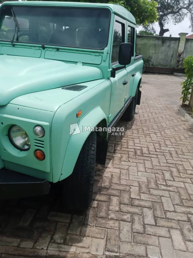 Land Rover Defender 2006 