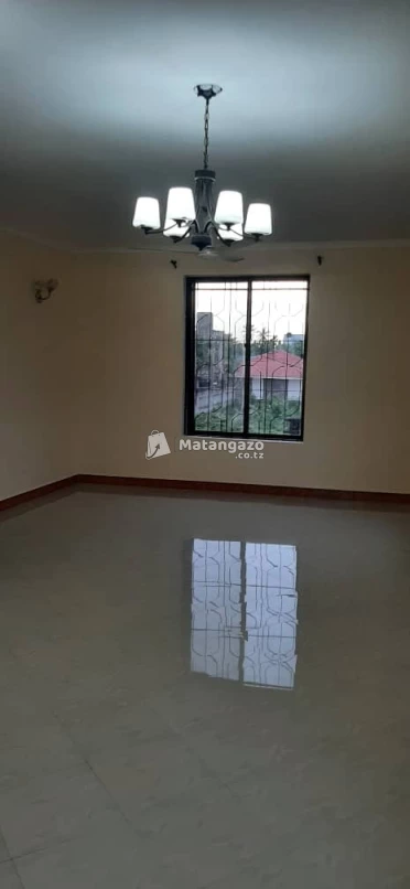 APARTMENTS YENYE VYUMBA VIWILI INAPANGISHWA LAKI 5 KWA MWEZI IPO BAHARI BEACH