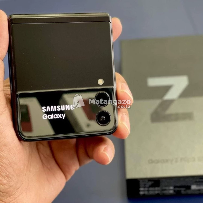 Samsung Samsung Galaxy Z Flip 3 8 GB RAM 128 GB  Black