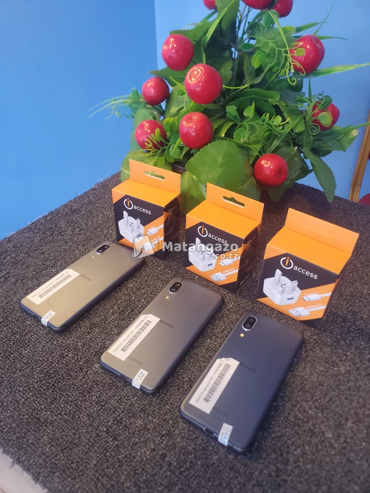 Sharp Sharp Aquos R 4 GB RAM 64 GB  Black