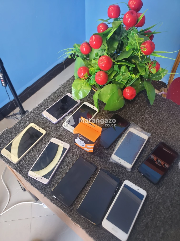 Sharp Sharp Aquos R 4 GB RAM 64 GB  Black