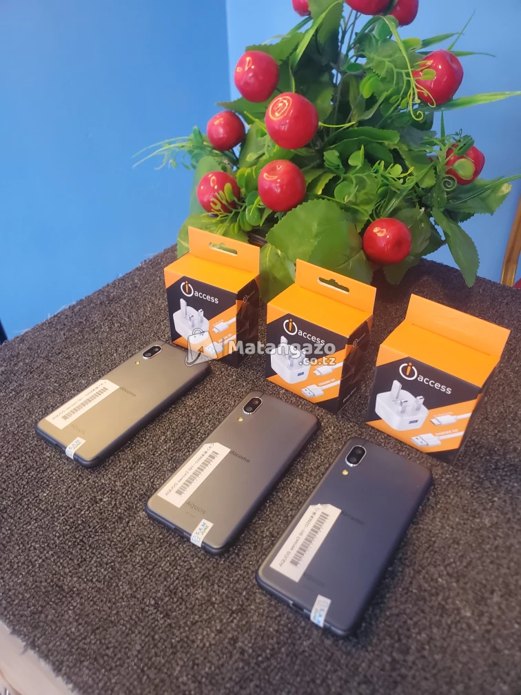 Sharp Sharp Aquos R 4 GB RAM 64 GB  Black