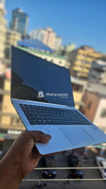 Refurbished  HP HP EliteBook 1040-G4  16 GB RAM 512 GB SSD