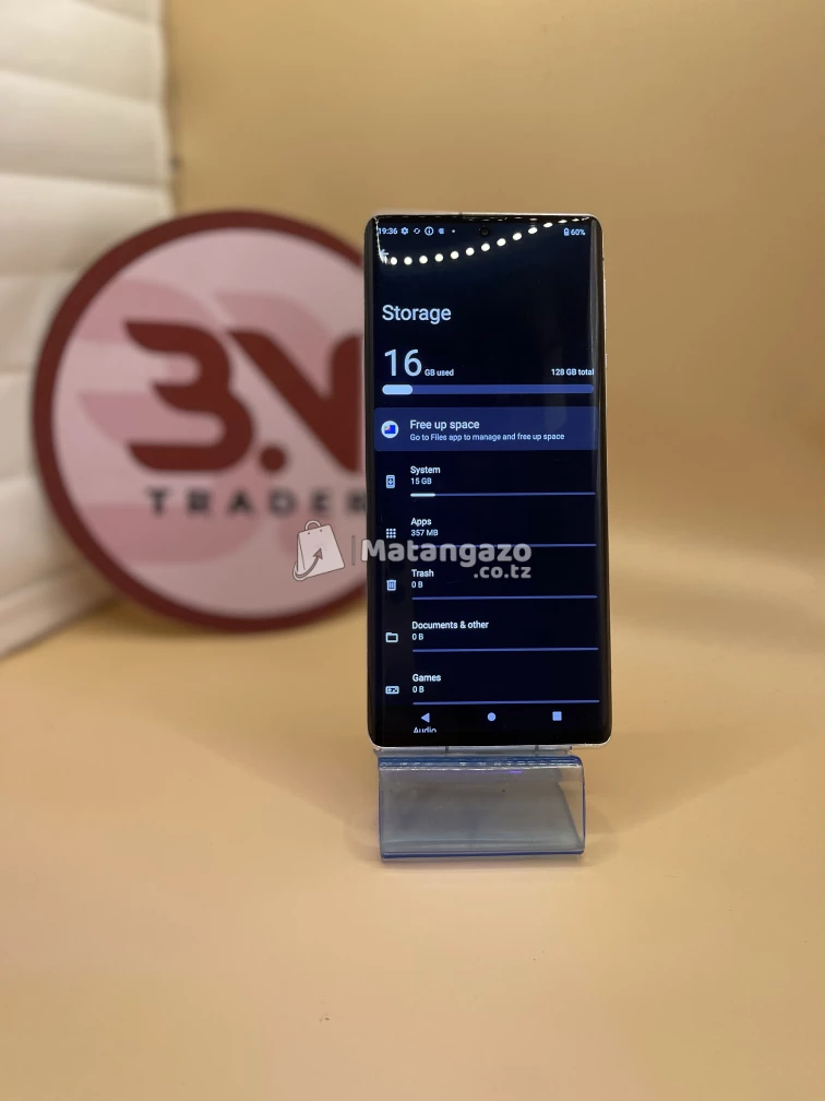 Sharp Sharp Aquos R 12 GB RAM 128 GB  
