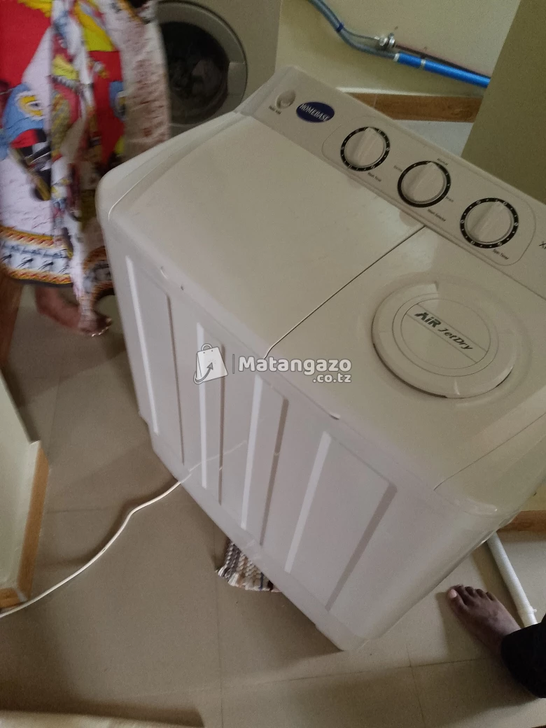 Nauza washing machine