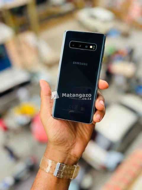  8 GB RAM 128 GB  