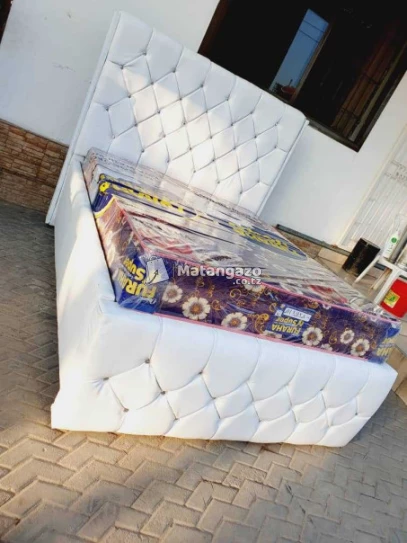 Kitanda Cha Sofa 5×6 Pamoja Na Godoro Mpyaa
