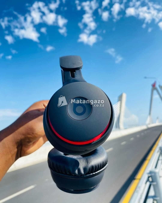 Beats Solo Pro