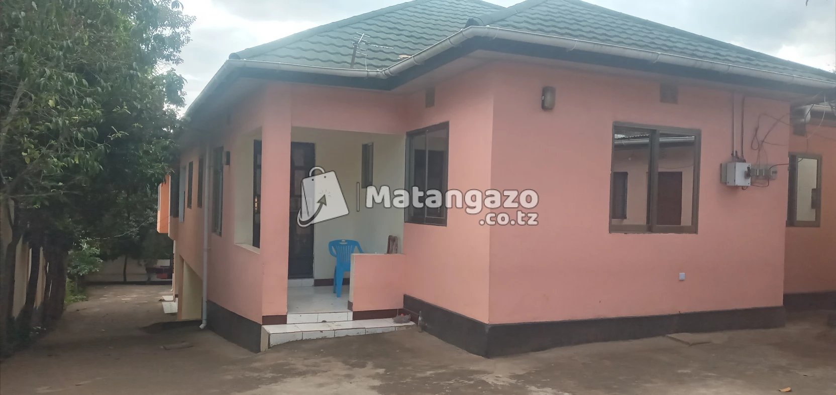 3BEDROOM APARTMENT HOUSE FOR RENT IN NJIRO