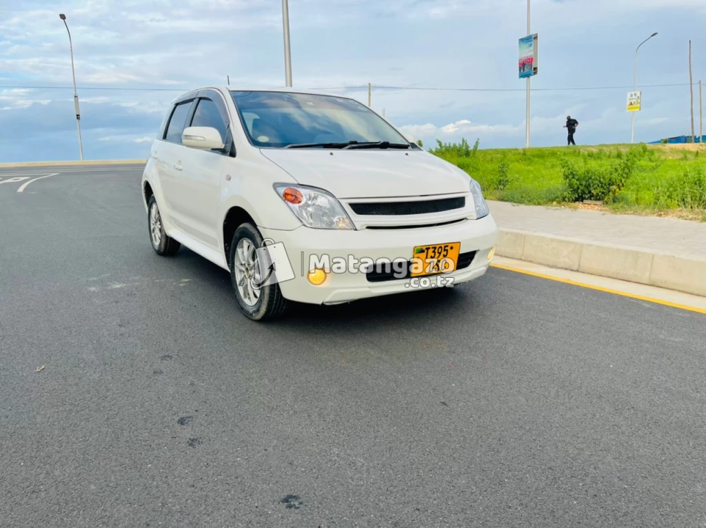 Toyota Ist 2005