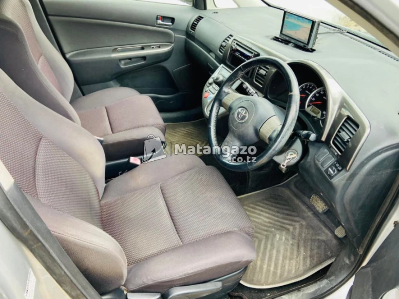 Toyota Wish 2004
