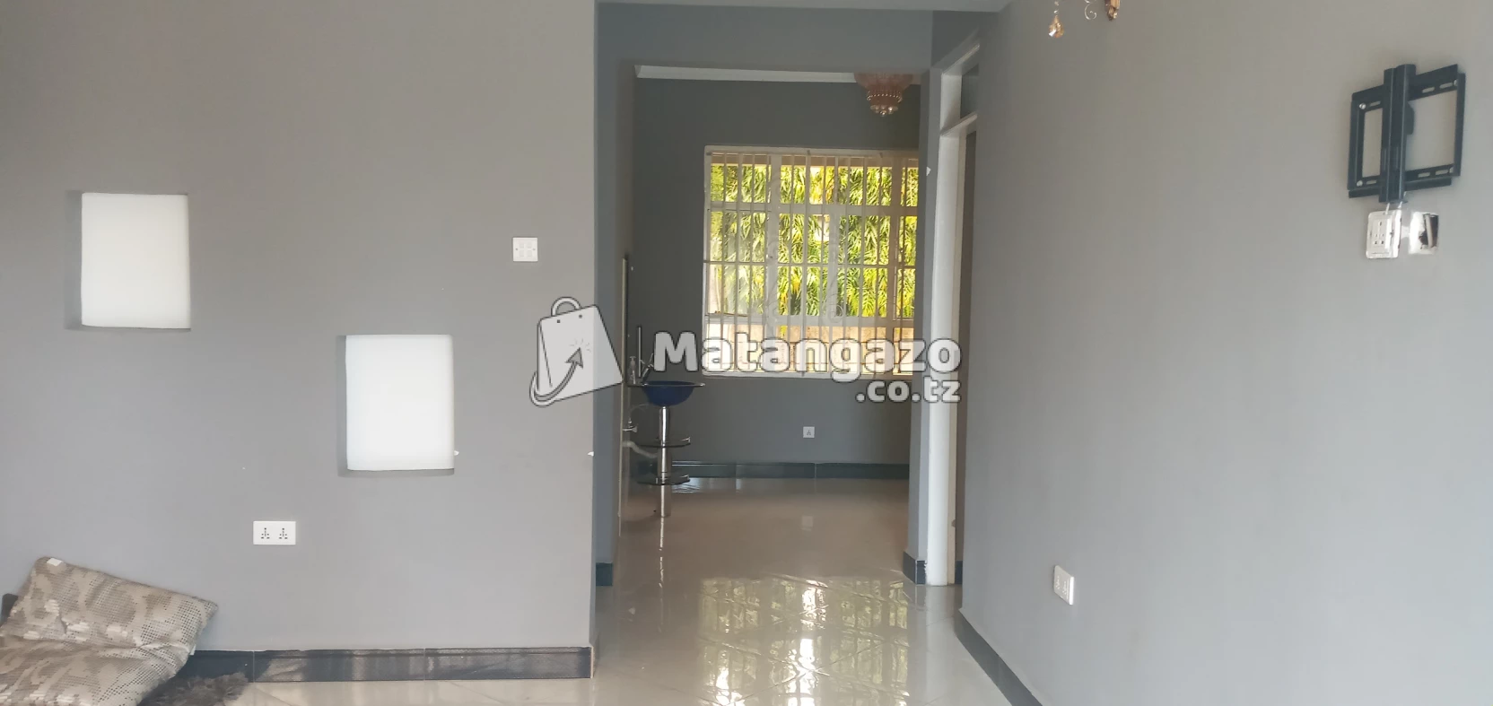 4BEDROOM HOUSE FOR RENT IN MOSHONO