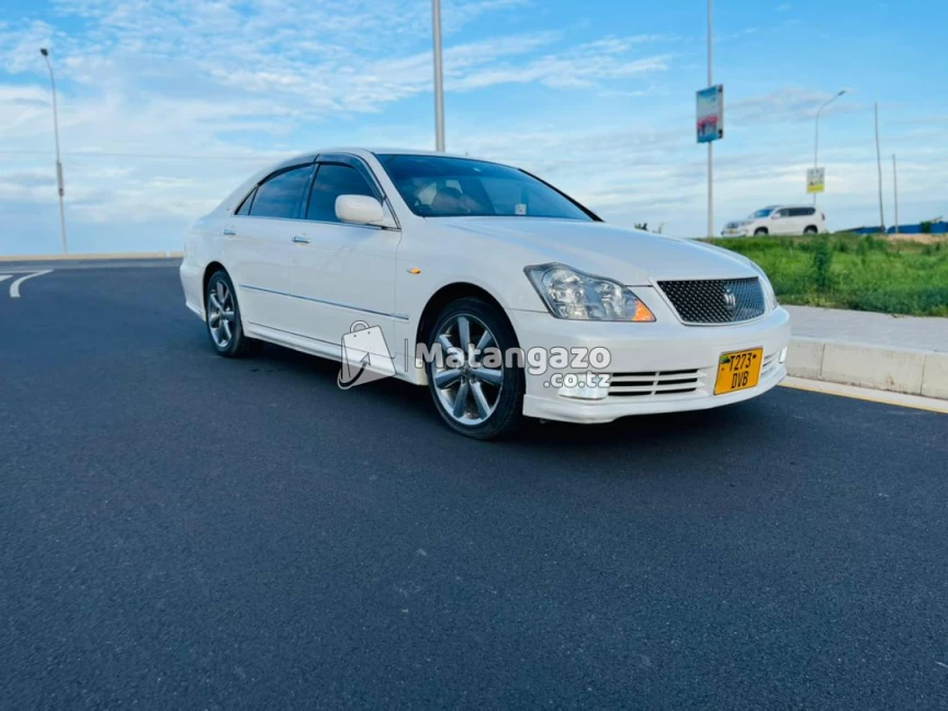 Toyota Crown 2005