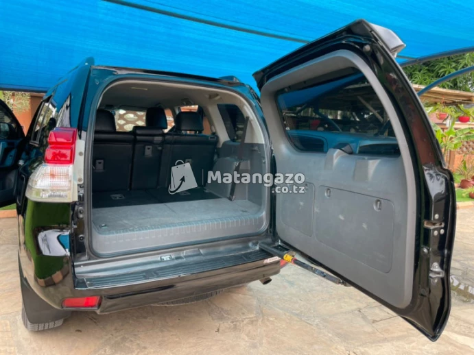 Toyota Land Cruiser Prado 2013