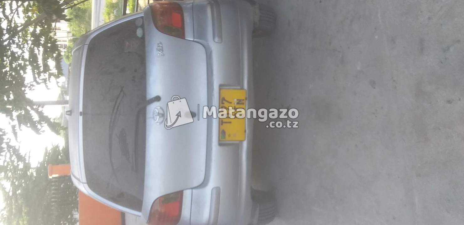 Toyota Vitz 2004