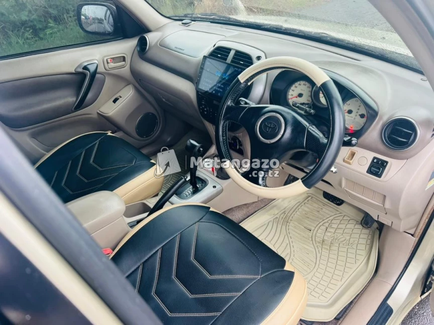 Toyota RAV4 2001 Gold