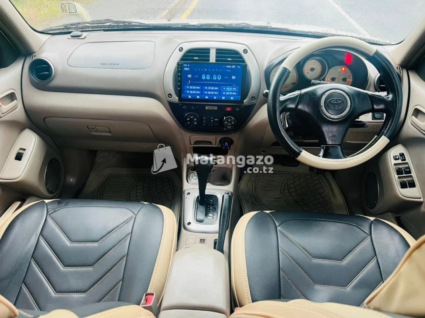 Toyota RAV4 2001 Gold