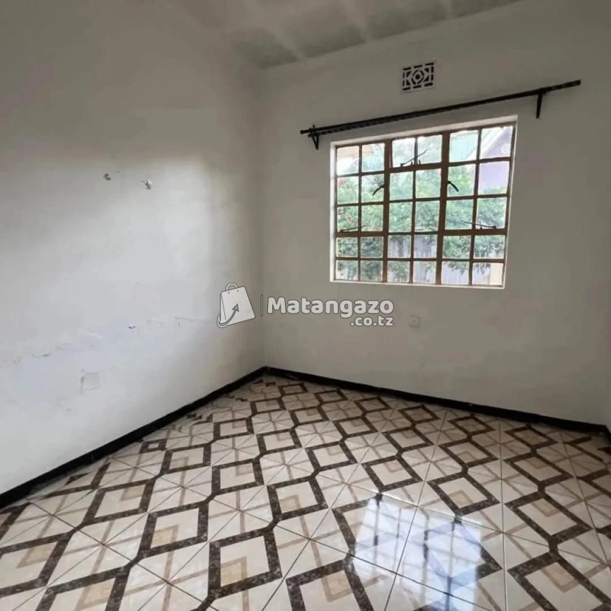 3BEDROOM HOUSE FOR RENT IN NJIRO