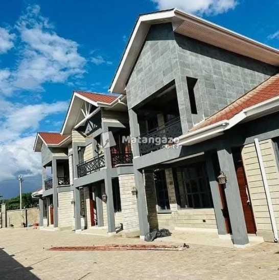 #3BEDROOM APARTMENT HOUSE FOR RENT AT BURKA AREA