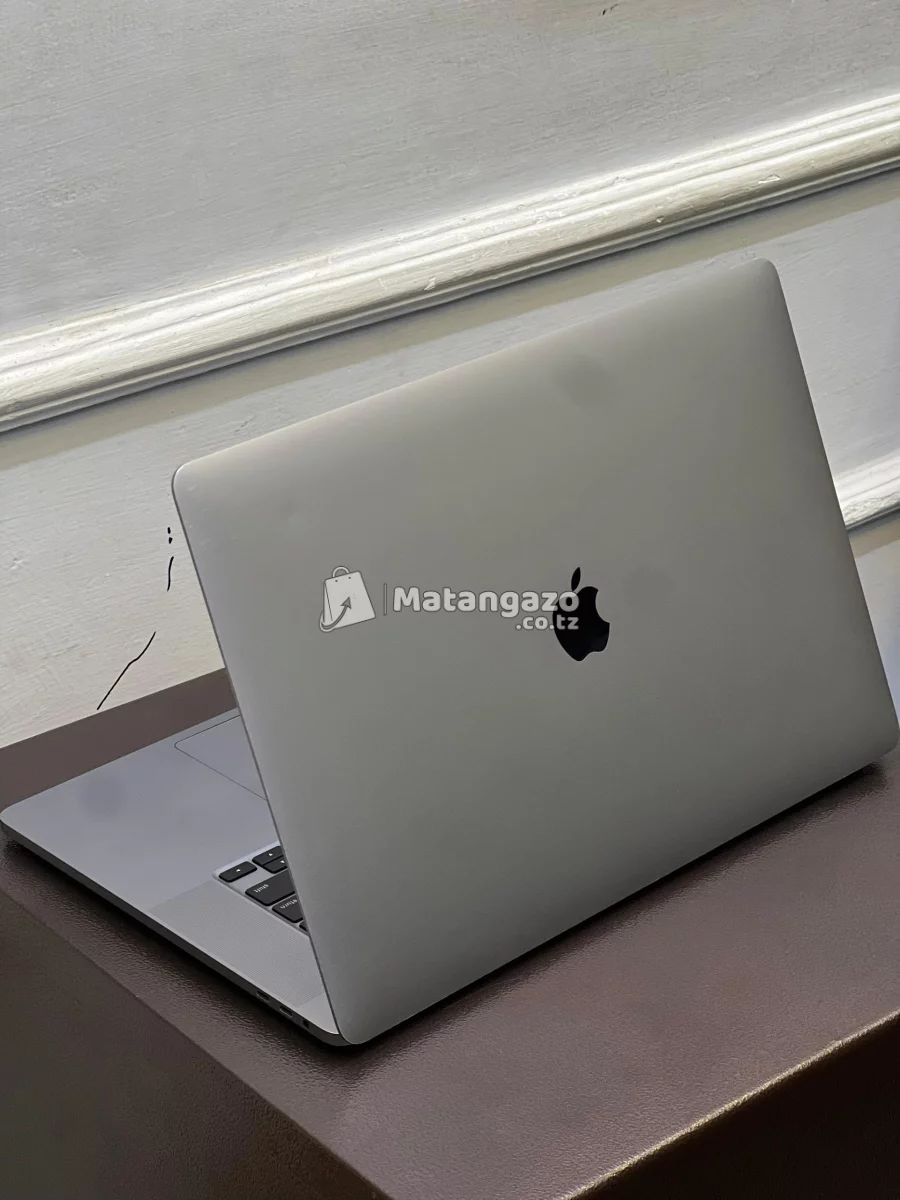 Refurbished Apple Apple MacBook Pro 12 GB RAM 512 GB SSD