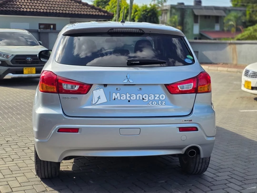 Mitsubishi RVR 2011 Silver