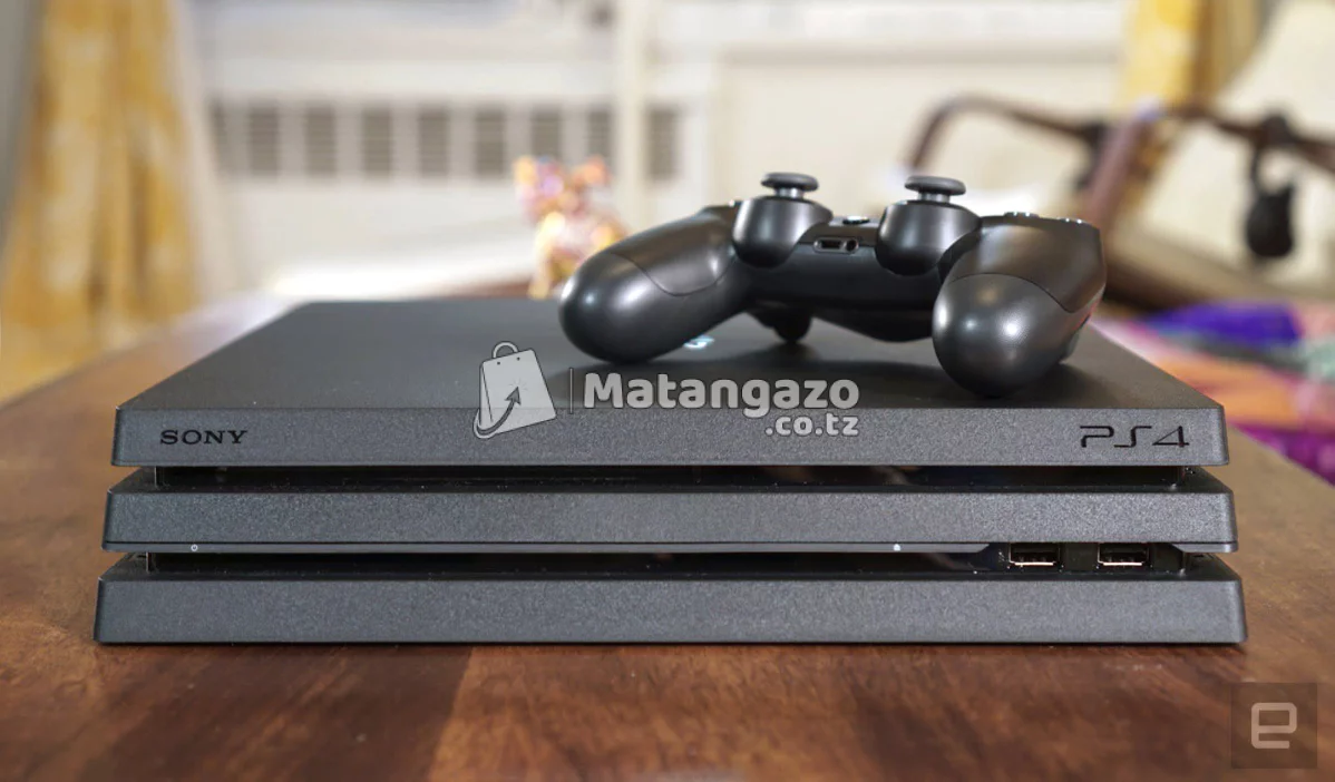 Playstation 4 Pro (Ps4 Pro) + 5 Games