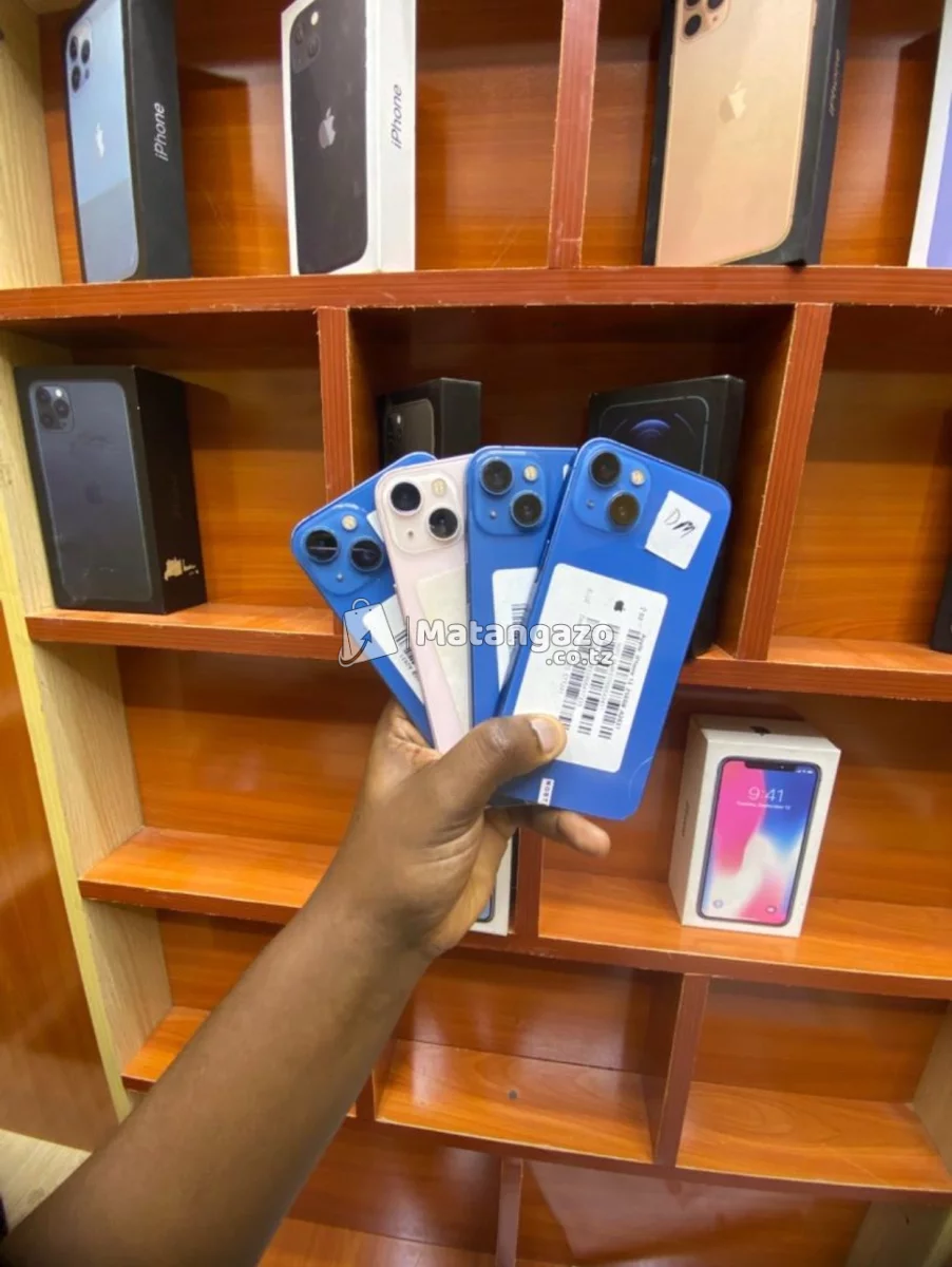 Apple Iphone 13 64 GB RAM 512 GB Multi color