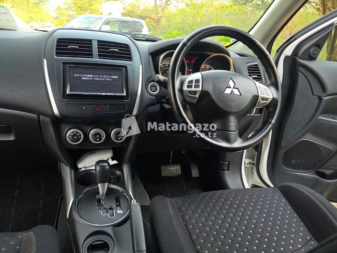 Mitsubishi RVR 2011 Silver