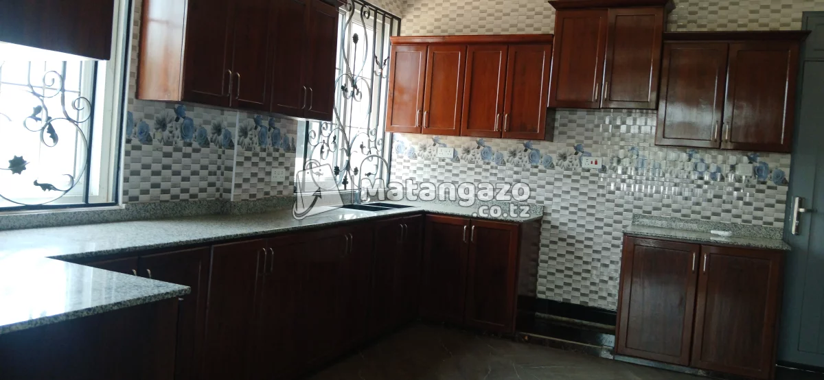 4BEDROOM HOUSE FOR RENT AT MATEVES,ARUSHA-TANZANIA