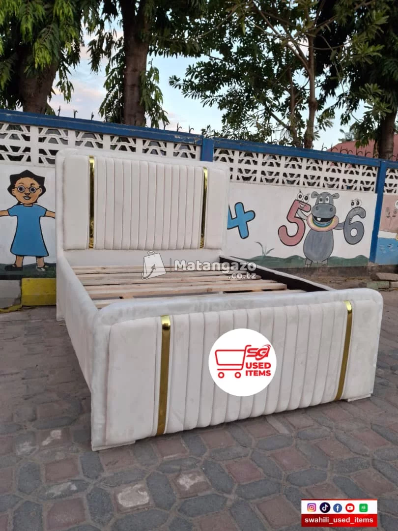 Bedsofa kali sana mpya 5*6