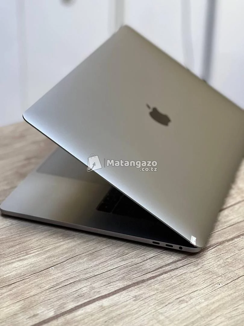 Refurbished Apple Apple MacBook Pro 12 GB RAM 512 GB SSD